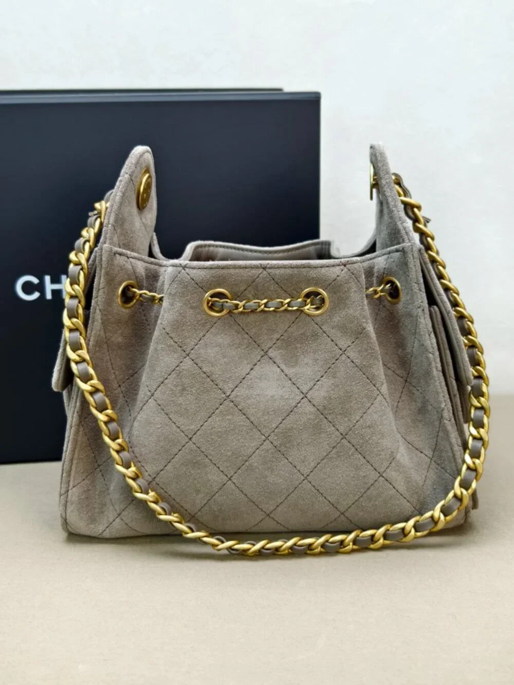 Classic CHANEL Bags: A Stylish and Versatile Choice for Elegance